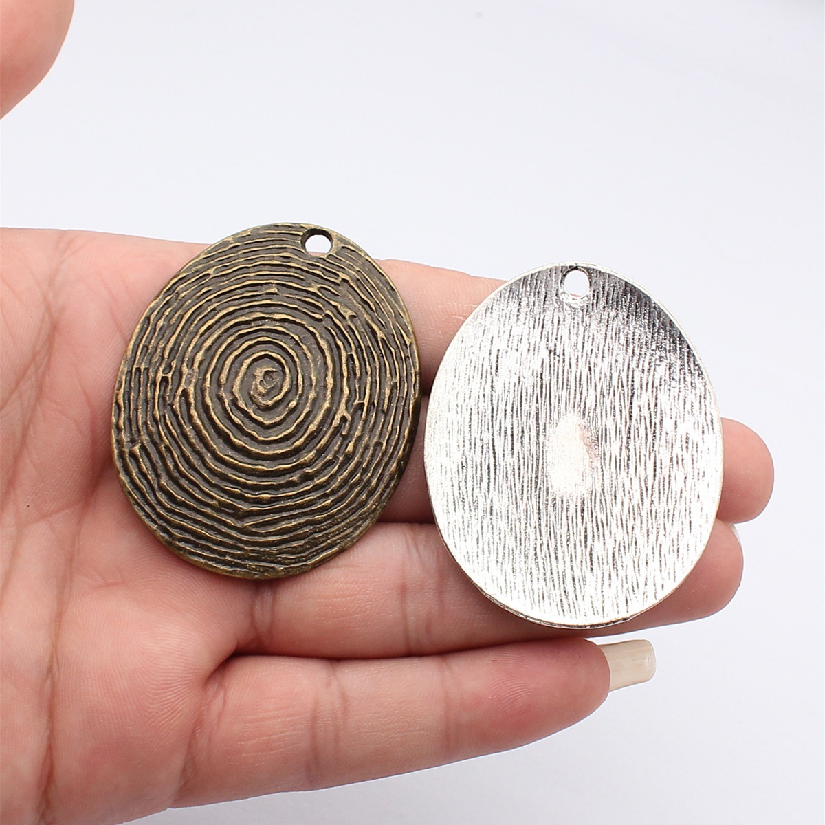 Vintage Fashion Blog - WYSIWYG 1pcs 59x47mm 2 Colors Antique