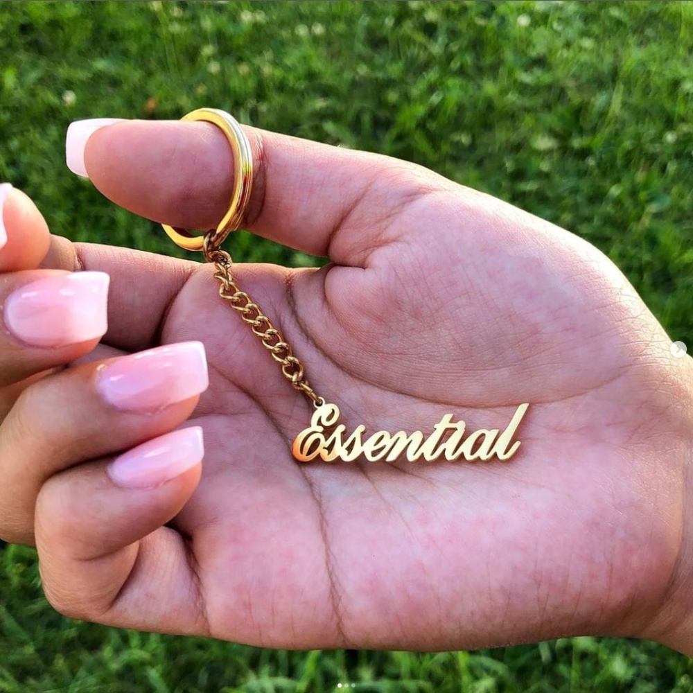 Custom Old English Keychain Pe - Vintage Fashion Names recension och pris