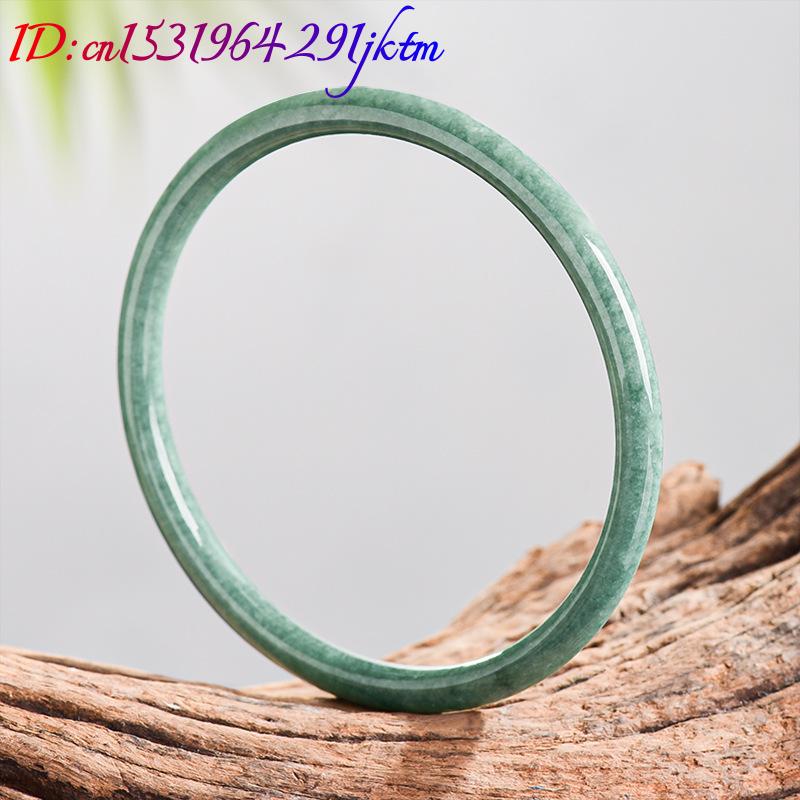 Natural Burmese Jadeite Bracel - Vintage Fashion Designers recension och pris