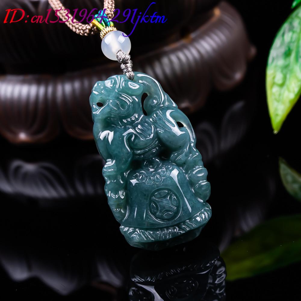 Burmese Jadeite Pixiu Pendant  - Vintage Fashion Designers recension och pris