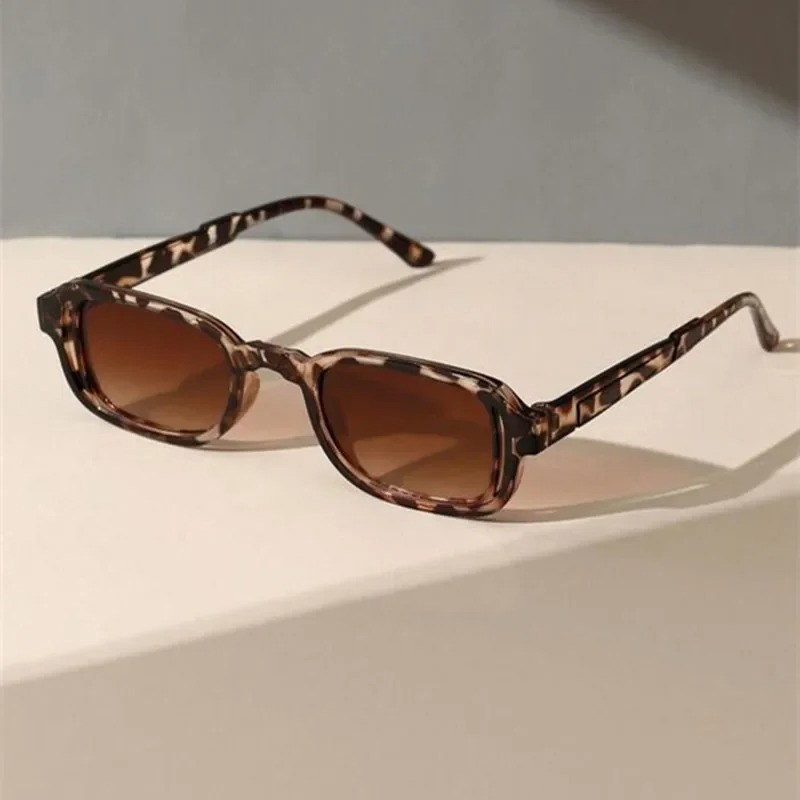 Luxurious Rectangle Sunglasses - Vintage Fashion Female recension och pris