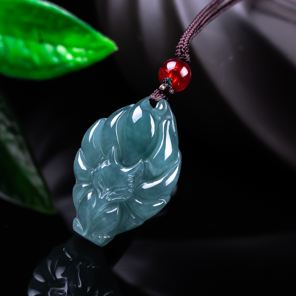 Natural Burmese Jadeite Fox Pe - Vintage Fashion Designers recension och pris
