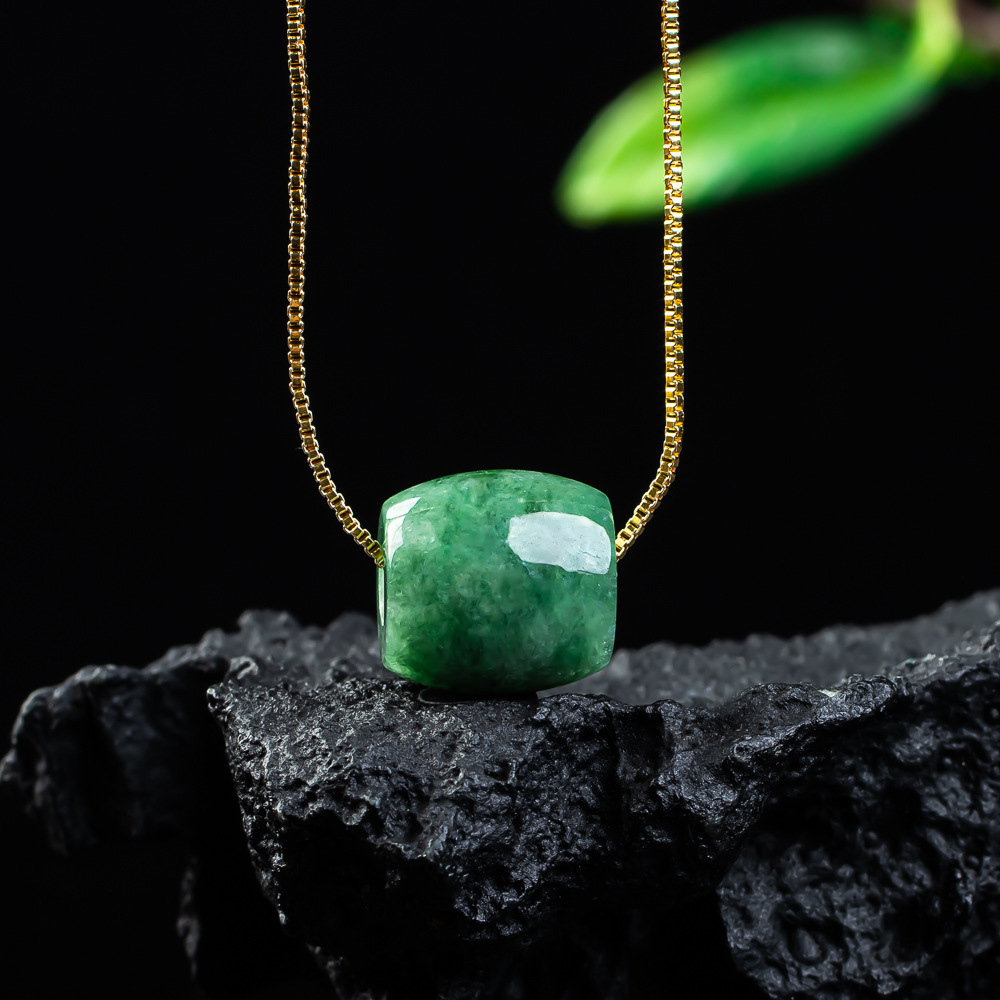 Natural Real Jade Bead Pendant - Vintage Fashion Designers recension och pris
