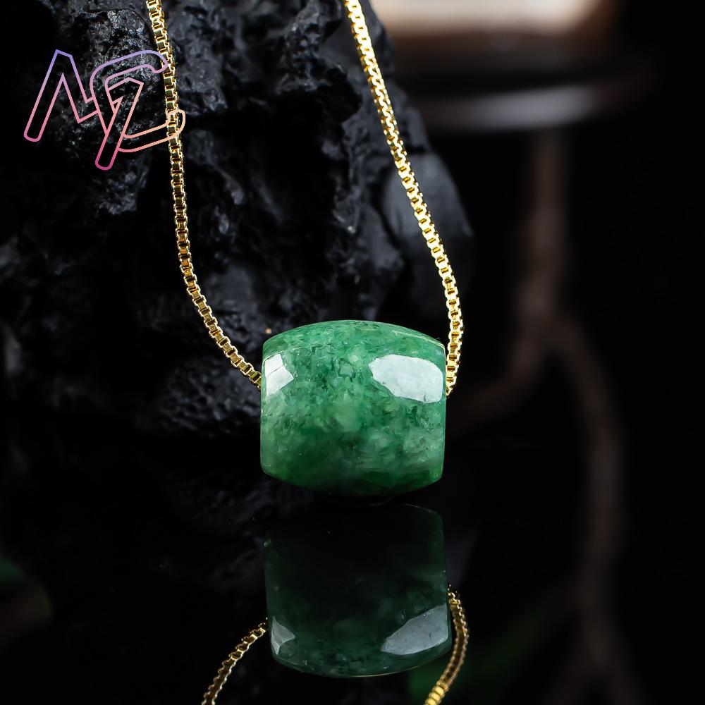 Natural Real Jade Bead Pendant - Vintage Fashion Designers recension och pris