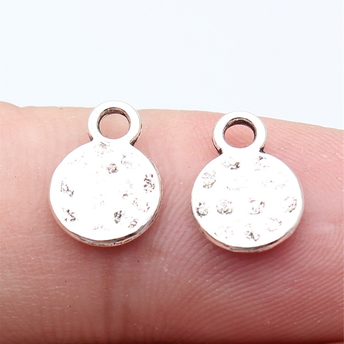 WYSIWYG 40pcs 11x8mm 3 Colors  - Vintage Fashion Blog recension och pris