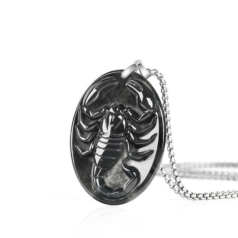 Myanmar Jadeite Scorpion Penda - Vintage Fashion Designers recension och pris