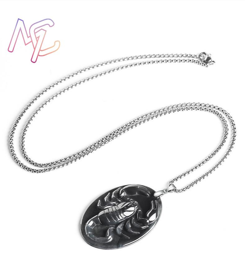 Myanmar Jadeite Scorpion Penda - Vintage Fashion Designers recension och pris