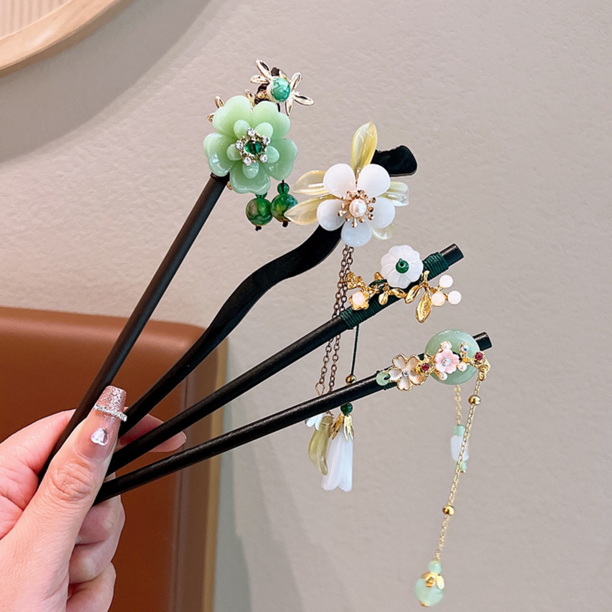 Exquisite Flower Tassel Wooden - Vintage Fashion In Chinese recension och pris