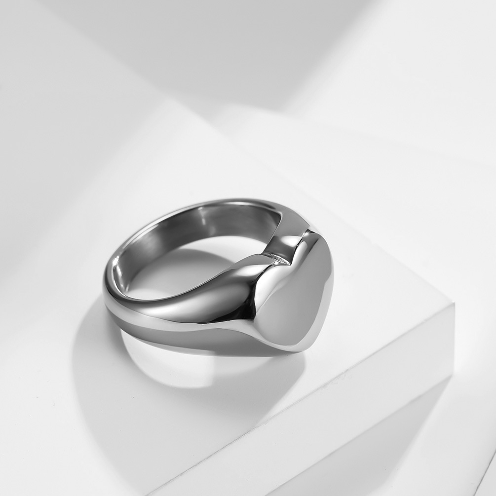 Customized Women Signet Ring C - Vintage Fashion Names recension och pris